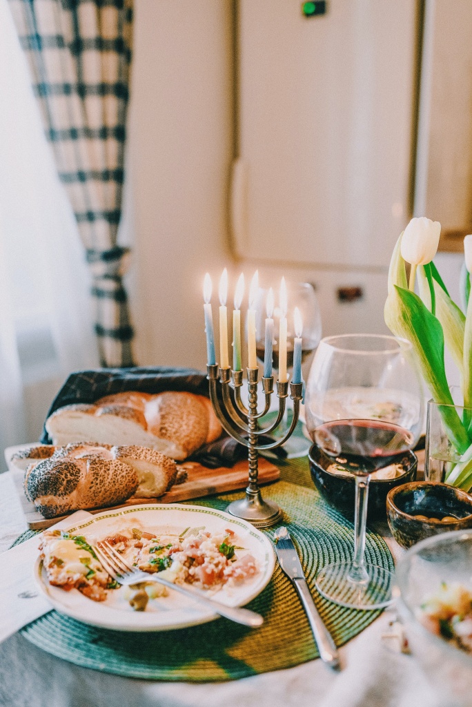 A dinner of jewish meal and candle